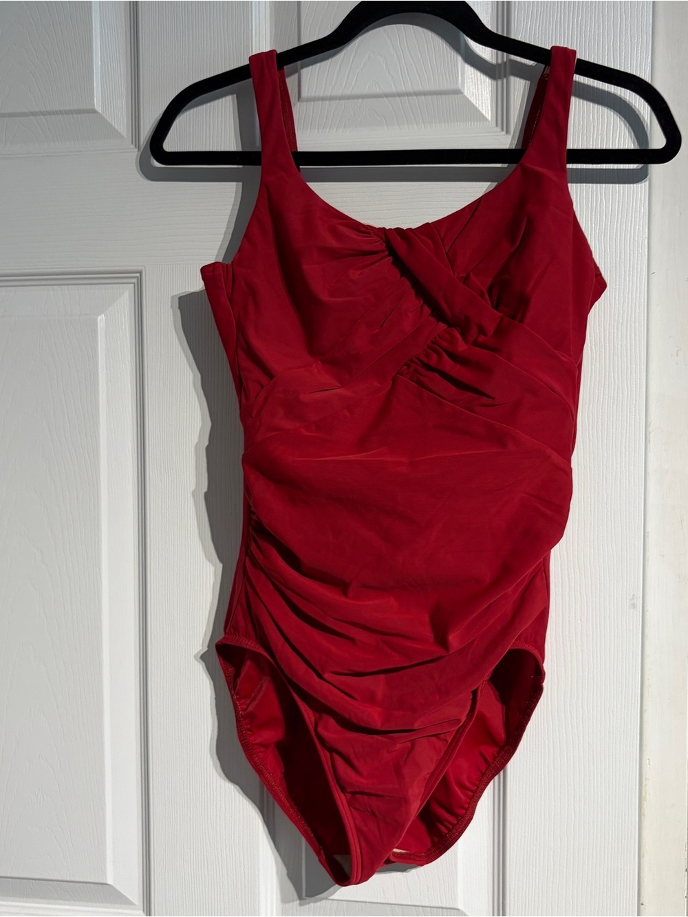 Land’s End One Piece Swimsuit Women’s Size 12 Red Wired Cups
